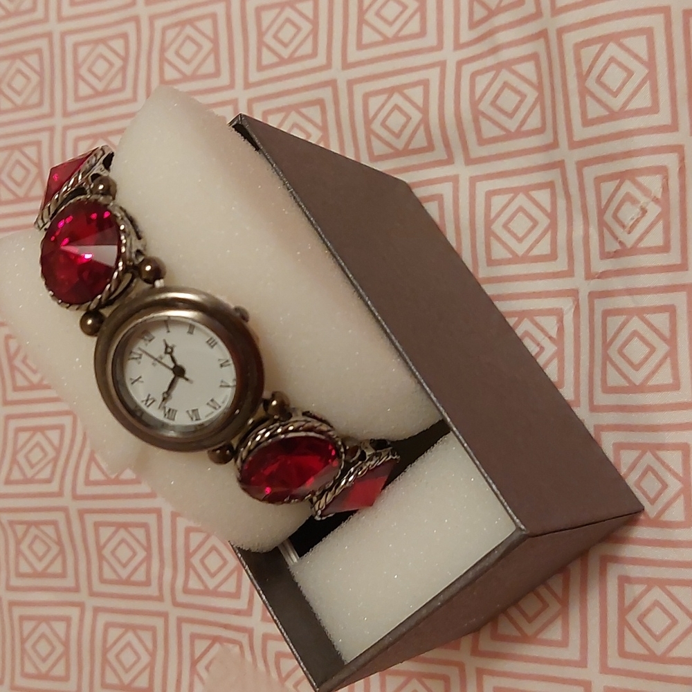 Strada ruby stone watch - Picture 3 of 4
